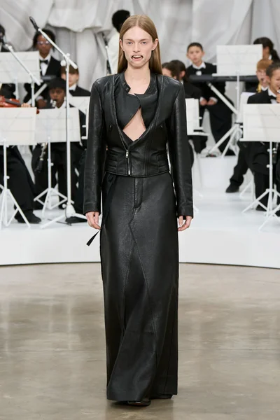 Look 9